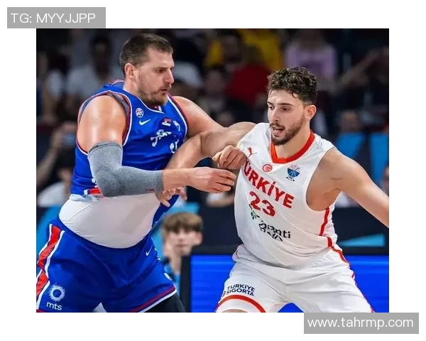 申京自信展现全能本色称能胜任多位置掌控节奏助力队友创造机会